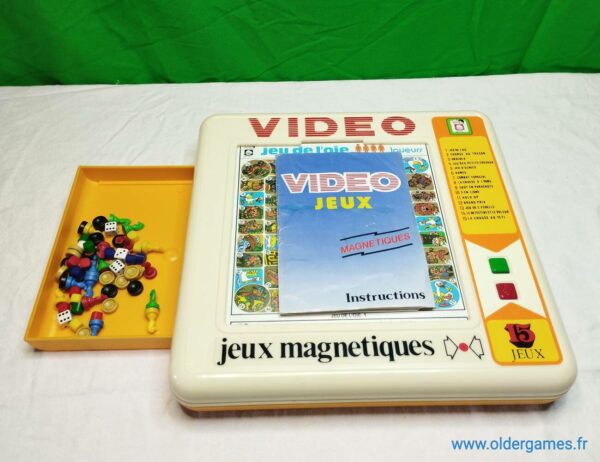 Video jeux magnétiques électriques jeu de société vintage jeu éducatif jeu d'adresse retrogaming oldergames.fr older games normandie nostalgique